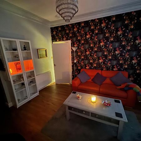 Edinburgh Two Bedroom Apartment With Free Side Street Parking 24 Hours Екстериор снимка