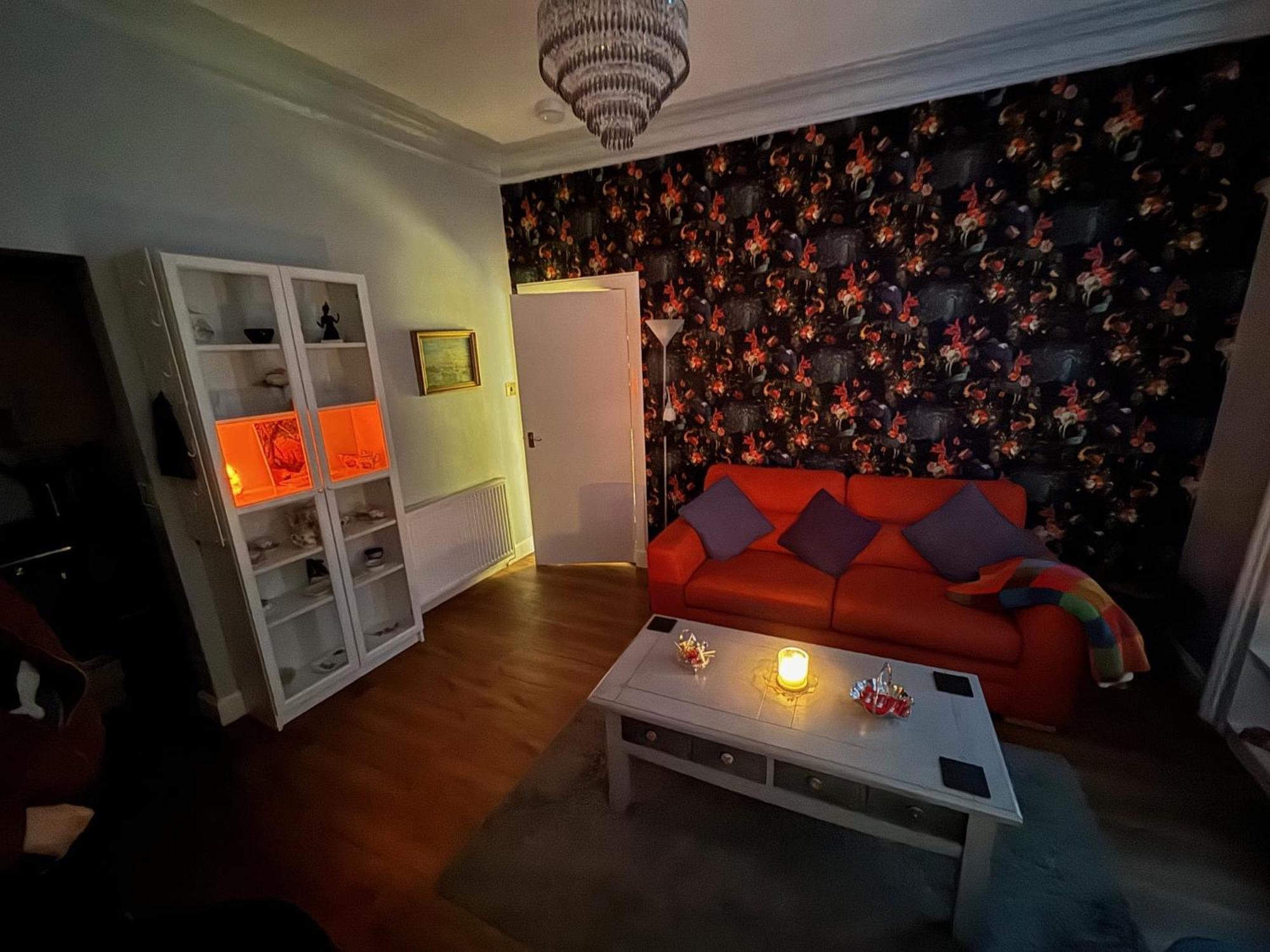 Edinburgh Two Bedroom Apartment With Free Side Street Parking 24 Hours Екстериор снимка